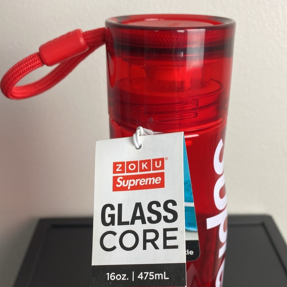 Supreme ss21 water bottle